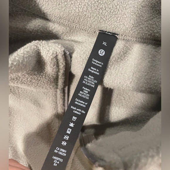 Lululemon Oversized Fit Fleece Half Zip - Picture 4 of 7
